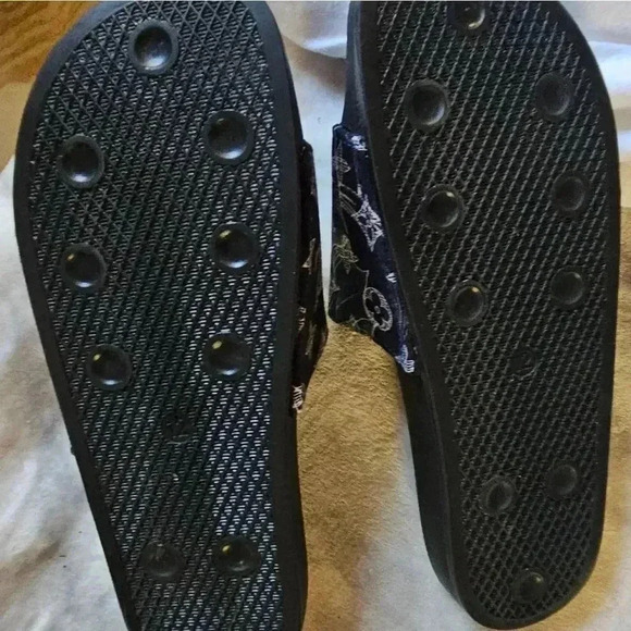 Louis Vuitton Authentic Mens - Picture 7 of 7